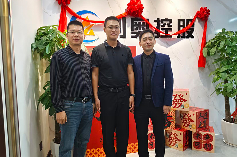 创奥智飞团队成立于2018年, 专注于各类无人机的研发。